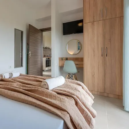 度假居 Stylish Bedsit Getaway At Kriopighi 克里皮吉