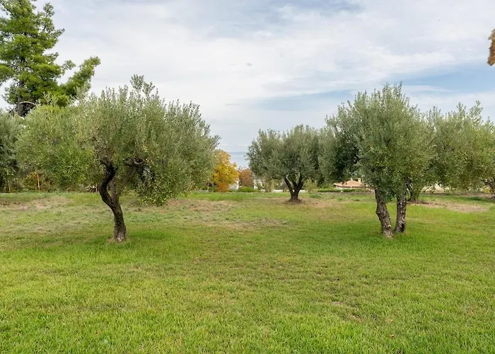 Stylish Bedsit Getaway At Kriopighi Dom wakacyjny