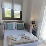 Stylish Bedsit Getaway At Kriopighi Сasa de vacaciones