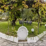 Сasa de vacaciones Stylish Bedsit Getaway At Kriopighi *