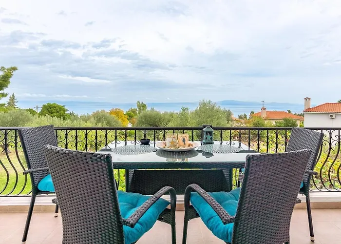 Stylish Bedsit Getaway At Kriopighi Ferienhaus